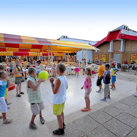 Ferienhaus Holiday Camping Kazela *
